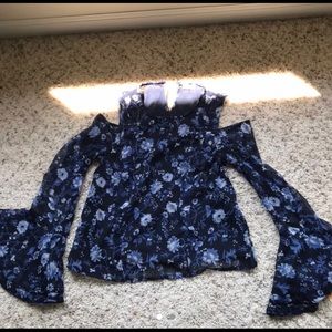 Blue hollister floral top